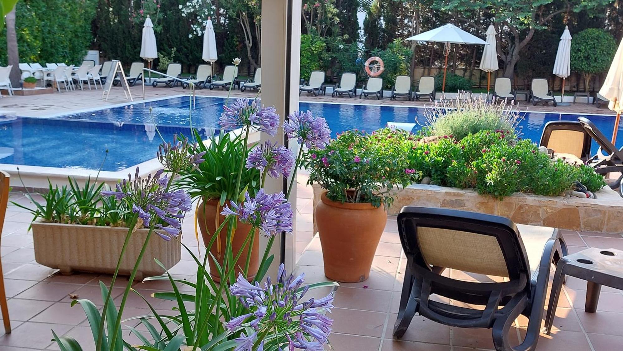 Roc Oberoy - Adults Only Hotel